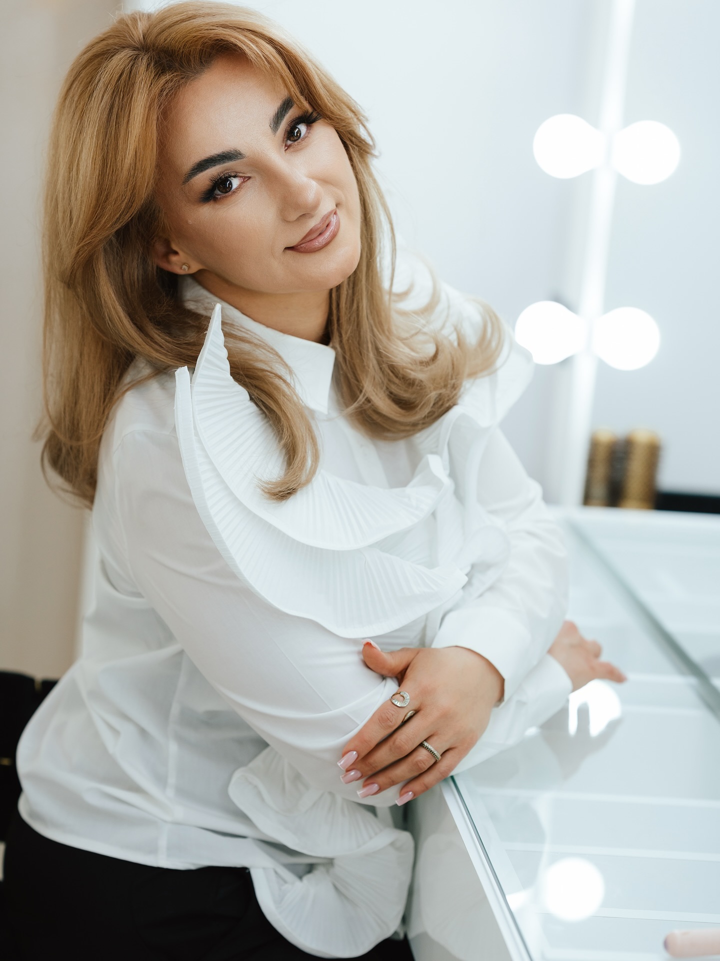 Corina, fondatoarea CoreBeauty - Specialist în tratamente de înfrumusețare